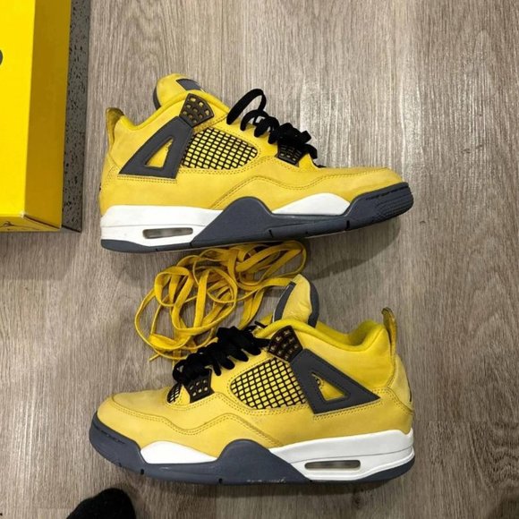 jordan 4 lightning 2021 price